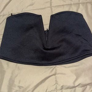 Black Vcut crop top
